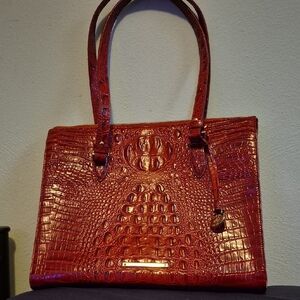 Red Crocodile-Embossed Tote Bag with Structured Design